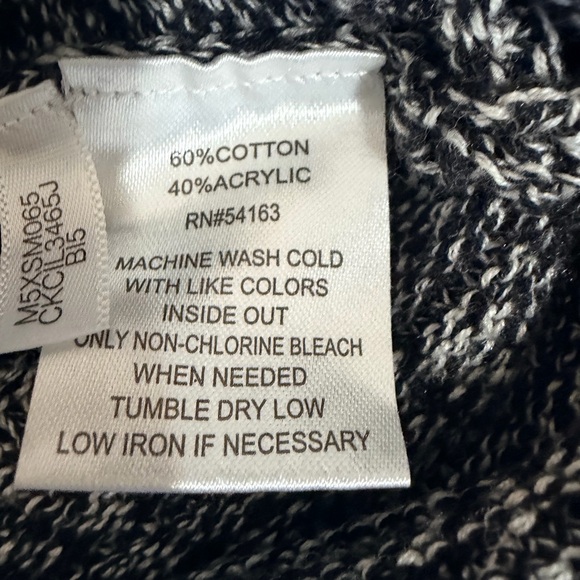 Women's Calvin Klein Black Sweater size Medium - Picture 5 of 8